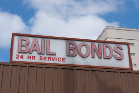 Why You Should Use a Bail Bonds Service