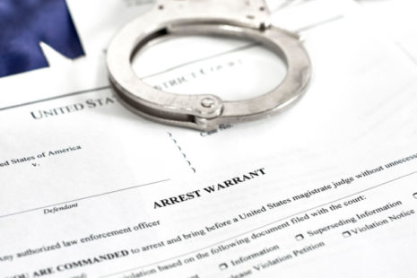 Should A Bail Bondsman Present A Warrant?